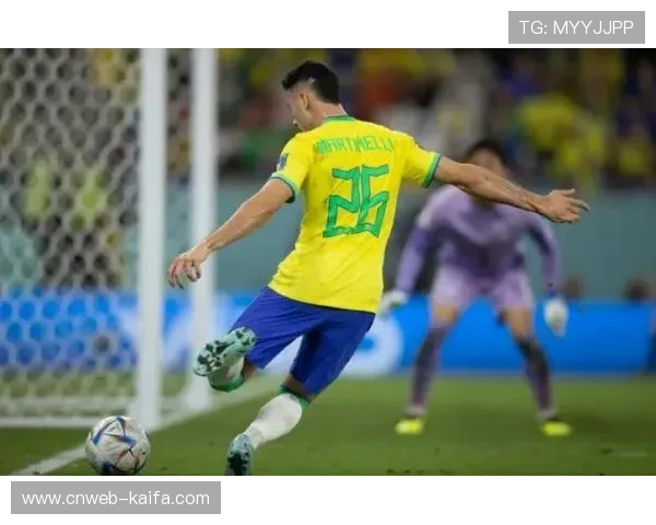 诺伊尔出击失误,马丁内利笑推空门定格比分 诺伊尔出击失误,马丁内利笑推空门定格比分